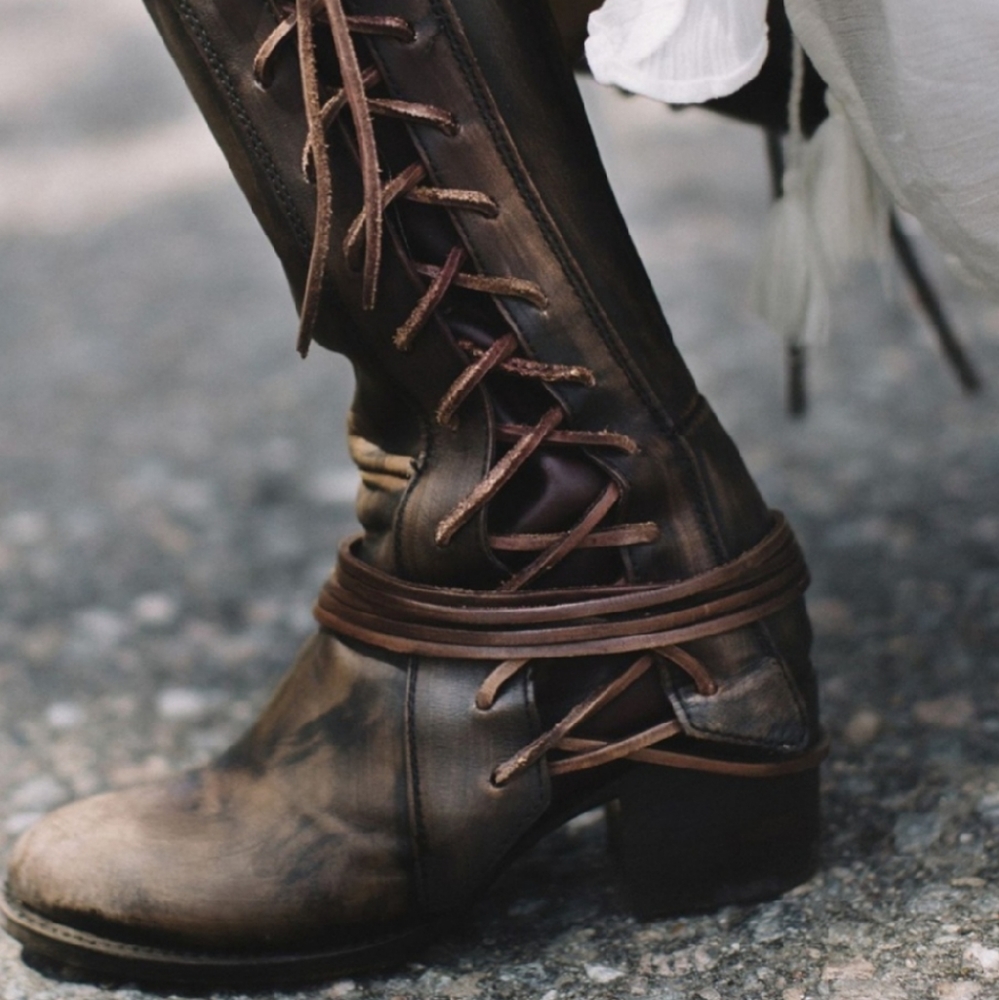 🦄 RARE NIB!! Women's Freebird Leather Cash Boots